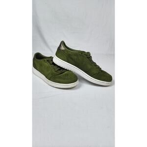 Air Jordan 1 Low Green Suede 919705-300 Youth Size 6Y / Women 7.5 Sneakers